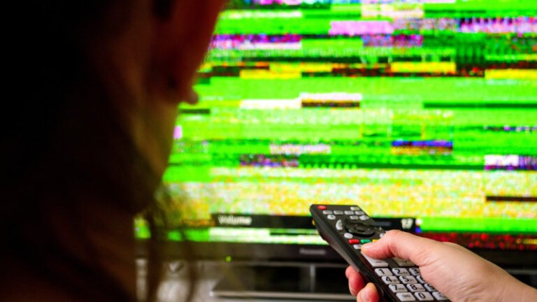 Казахстанцев предупредили о сбоях в работе ТВ и связи 5 февраля