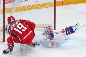 КХЛ: «Локомотив» продлевает победную серию, СКА устанавливает антирекорд