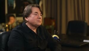 Константин Эрнст поддержал назначение Богомолова ректором МХАТ