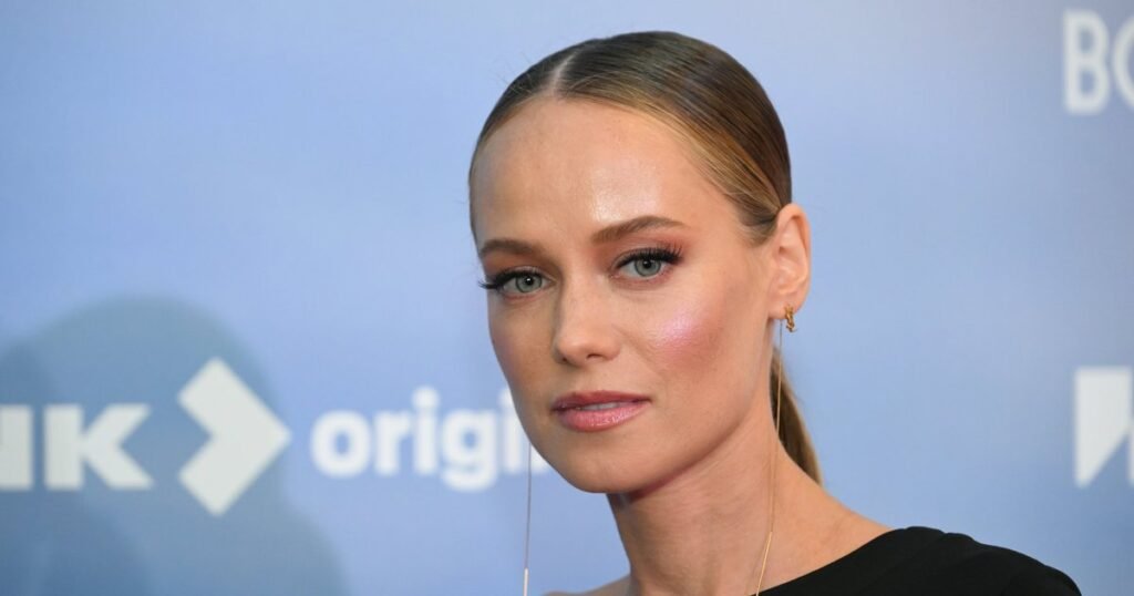 Ковальчук после расставания: жена Гарика Харламова поддержала его мать