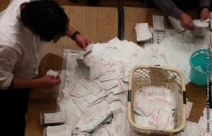 Либерально-демократическая партия Японии одержала рекордную победу