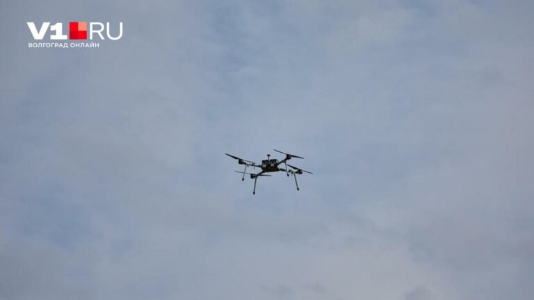 Массовая атака дронов на российские регионы: последствия и меры безопасности