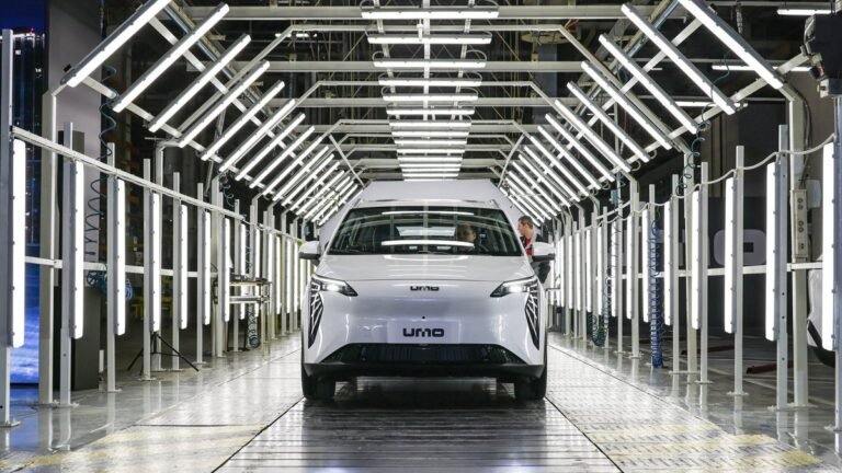 На заводе «Москвич» началось производство электромобилей Umo