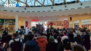 Новосибирцы выстроились в очередь за автографом звезды «Реальных пацанов»