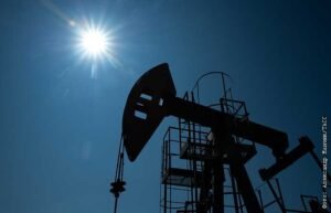 ОПЕК+ сохранит добычу нефти на уровне декабря в марте