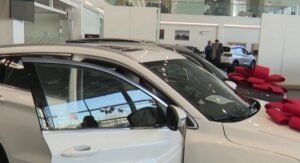 Победитель «Фактор.by» Ибрагим Карасов получил в подарок внедорожник Belgee X50