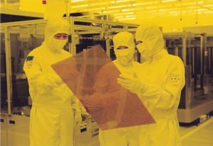 Производители микросхем скупают старые заводы ЖК-панелей