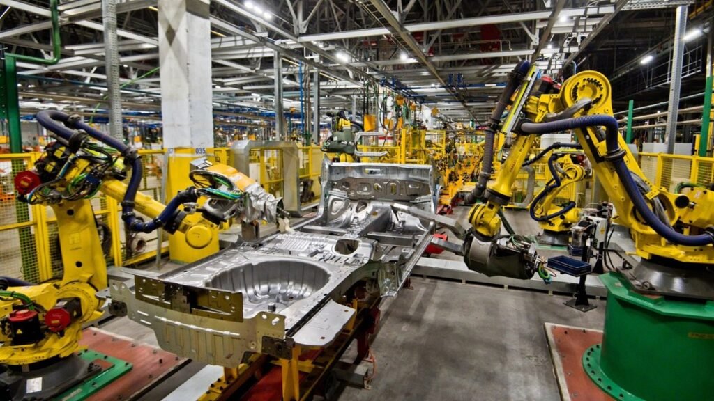 Производство легковых авто в России упало на 11,8% в 2025 году