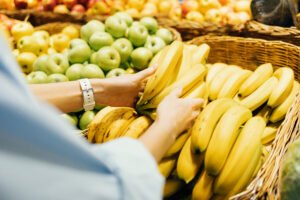 Россия вводит ГОСТ на бананы: запрет на короткие и желтые