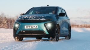 Российский электромобиль «Атом» успешно прошел зимние испытания в Сургуте