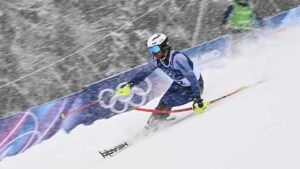 Российский горнолыжник Ефимов сошел с трассы на Олимпиаде-2026