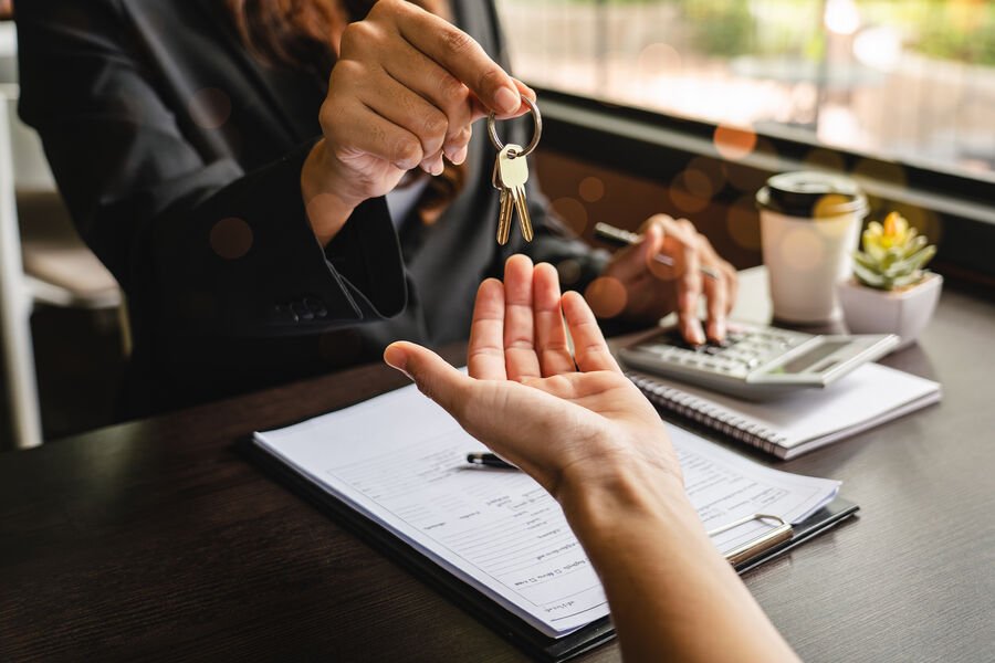 Рынок недвижимости и «бабушкины схемы»: риски растут