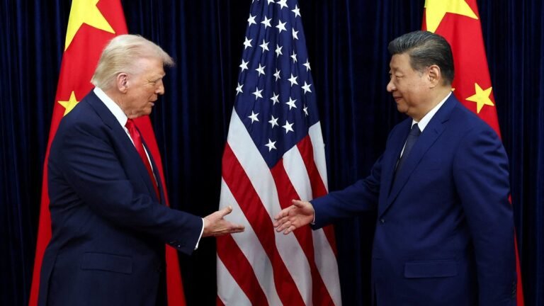 Си Цзиньпин и Трамп провели телефонный разговор