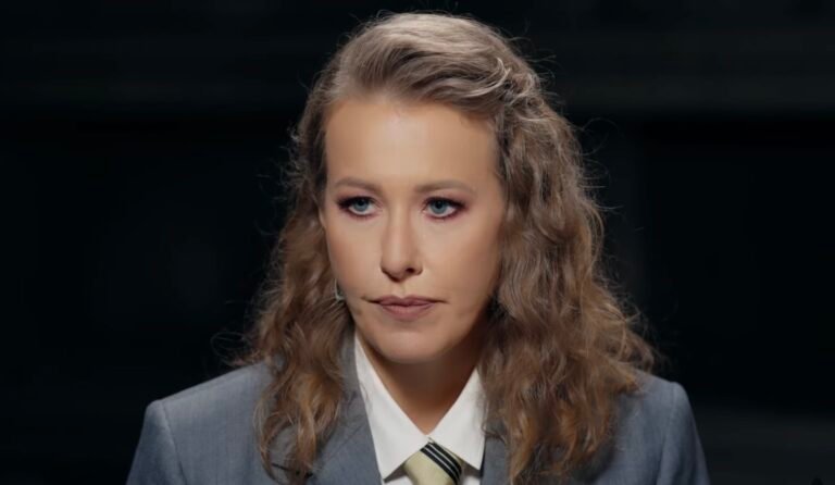 Собчак объяснила, почему молчит о своих сотрудниках в колонии