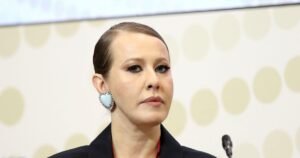 Собчак ответила на критику фотосессией в душе