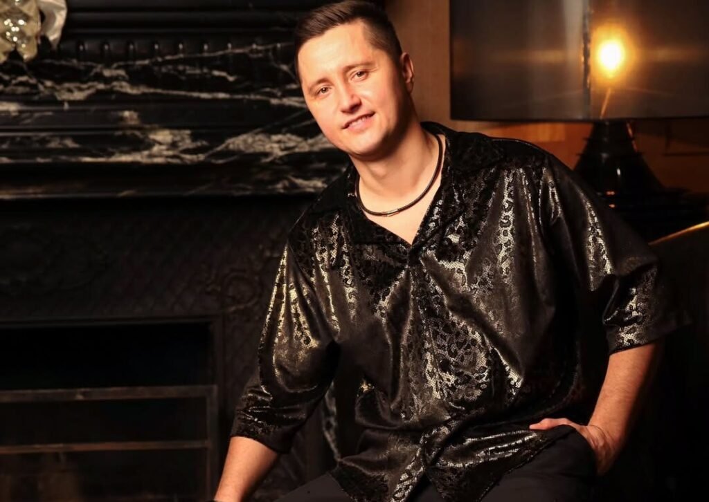 Татарский певец Ришат Фазлиахметов поддержал жену перед операцией