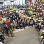 Tesla выпустила первое серийное роботакси Cybercab без руля и педалей