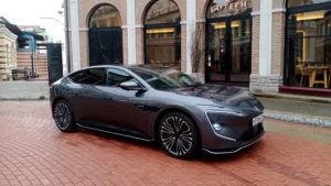 Тест-драйв Avatr 12: электрический фастбэк из Китая