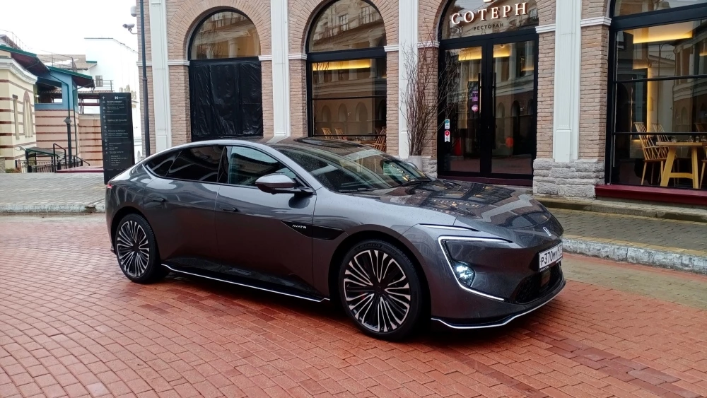 Тест-драйв Avatr 12: электрический фастбэк из Китая