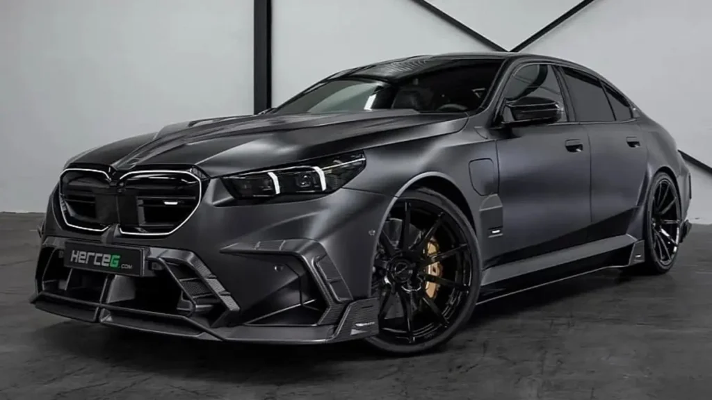Тюнинг-ателье Mansory сделало BMW M5 мощнее и агрессивнее