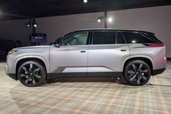 Toyota Highlander стал электромобилем: все подробности