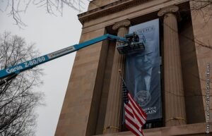 Трамп дал Ирану 10-15 дней на заключение ядерной сделки