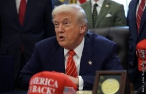 Трамп грозит заблокировать открытие моста между США и Канадой