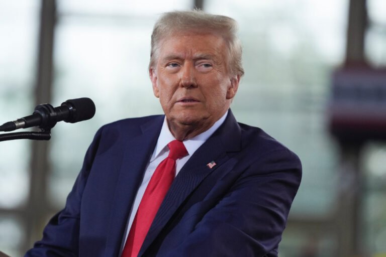 Трамп призвал Иран к переговорам на фоне эскалации напряженности