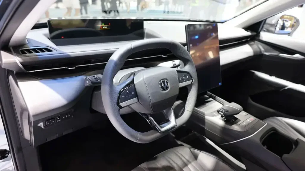 В России сертифицирован новый кроссовер Changan CS75 Pro