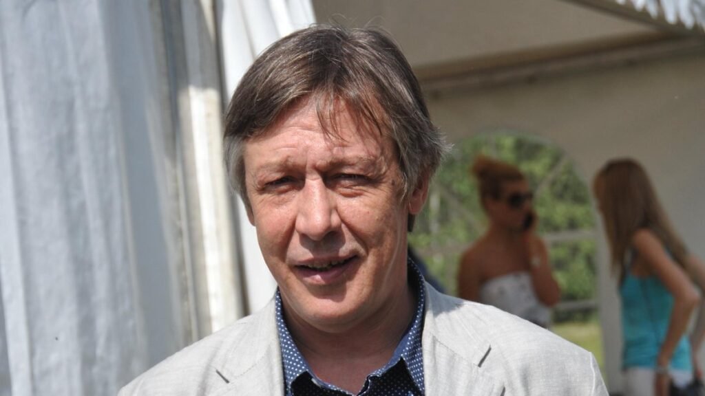 В театре Михалкова афишный ажиотаж: Ефремов и Михалкова взбудоражили публику