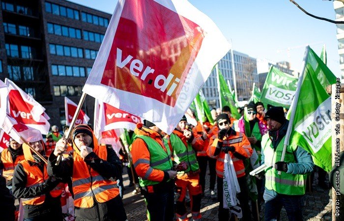 Забастовки парализуют муниципальный транспорт в крупных городах Германии