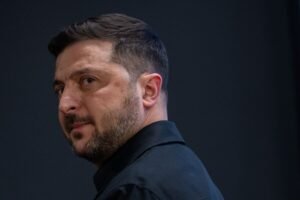 Зеленский: вопросы территорий Украины решат только с Путиным