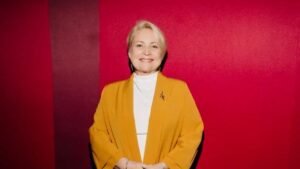 Звезда «Интернов» Любовь Пермякова: 54 года без макияжа и секреты похудения