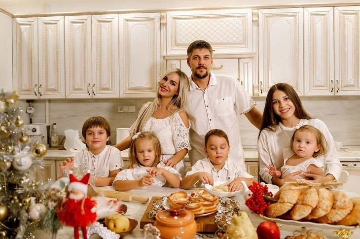 42-летняя волгоградка с 5 детьми ждет шестого ребенка и снимается в реалити