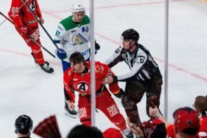 «Автомобилист» победил «Салават» в первом матче плей-офф КХЛ