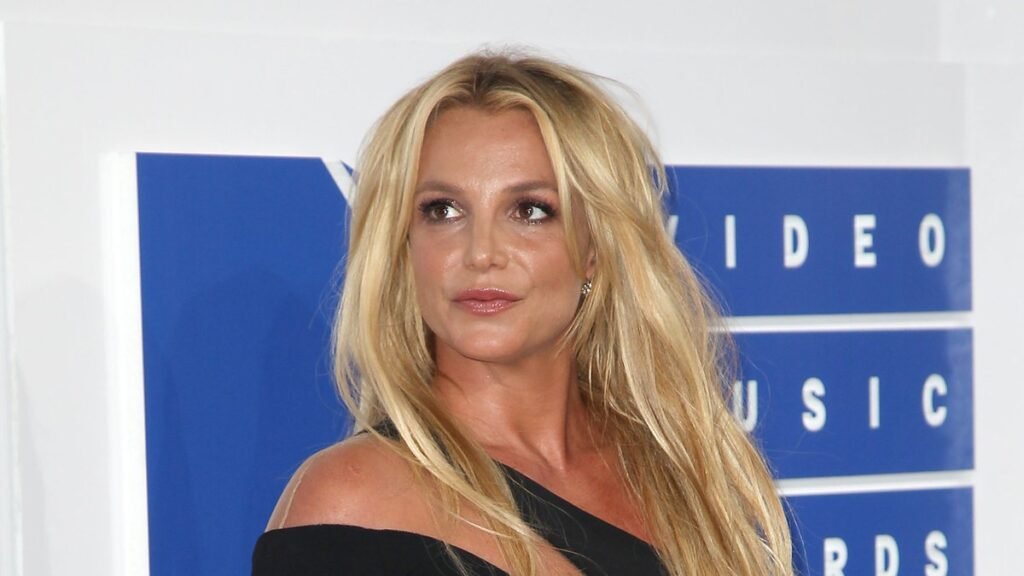 Бритни Спирс опубликовала редкое фото с сыном после долгого перерыва в соцсетях