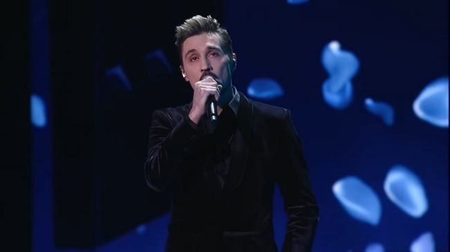 Дима Билан срочно продает свой подмосковный особняк