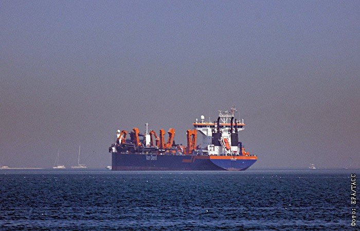 Движение в Ормузском проливе почти полностью остановлено