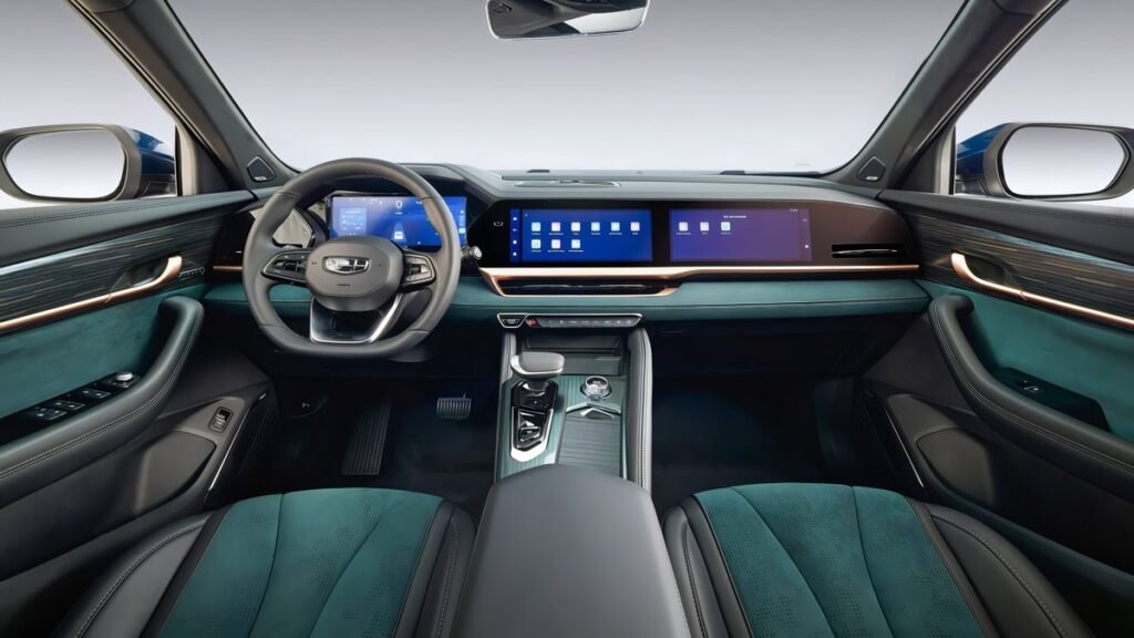 Geely Monjaro в РФ: обновленная базовая комплектация Luxury