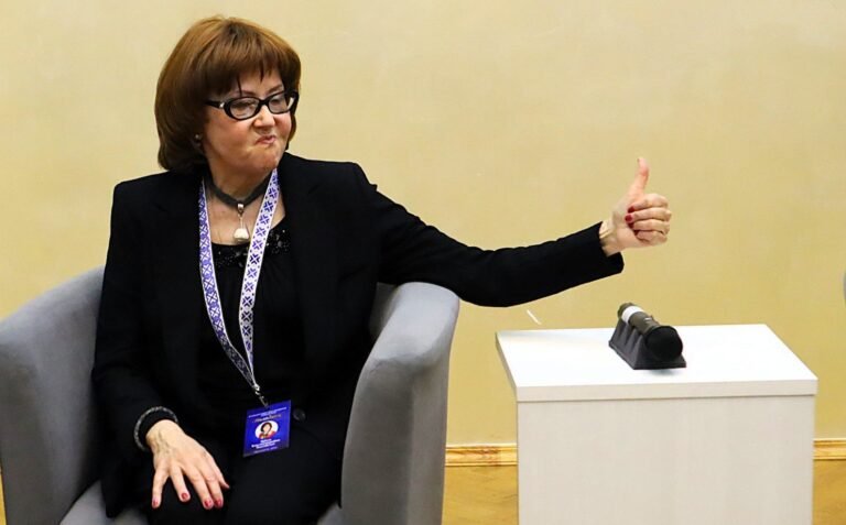 Ядвига Поплавская оценит таланты юных певцов в Молодечно