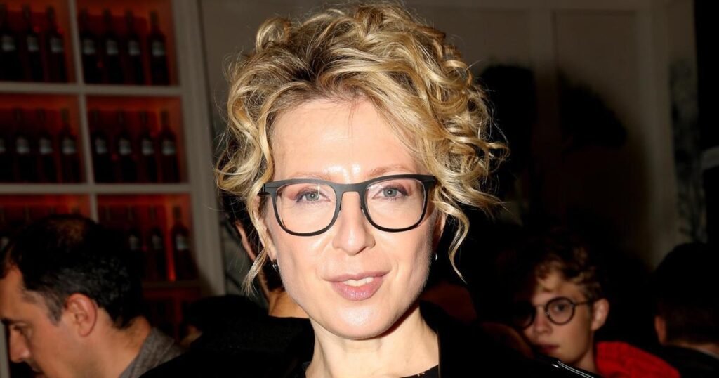 Яна Чурикова травмировала ногу на съемках «Голоса»