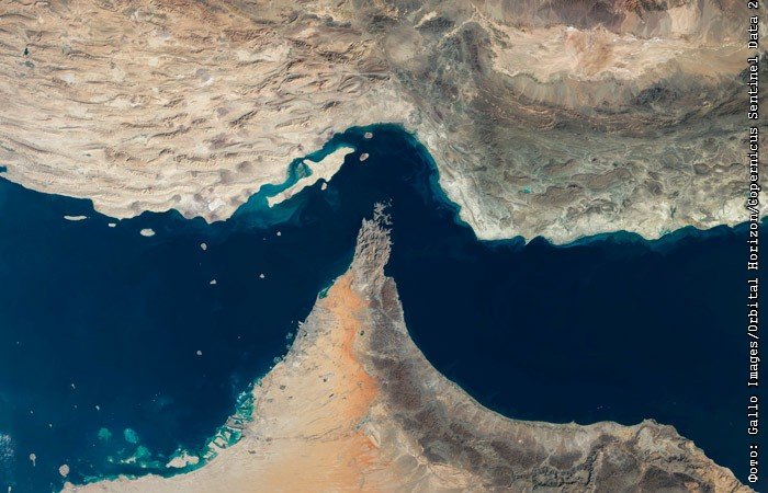 Иран объявил о полном контроле над Ормузским проливом