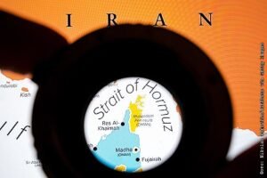 Иран рассматривает возможность приема оплаты в юанях за проход через Ормузский пролив
