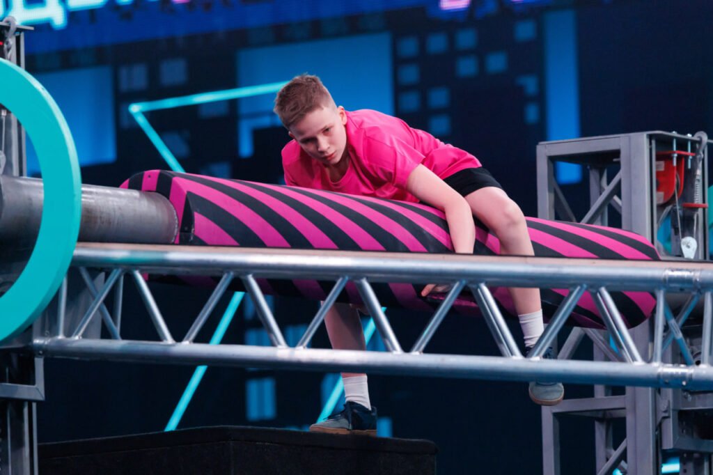 Юный спортсмен из Благовещенска покоряет шоу 'Суперниндзя. Дети'