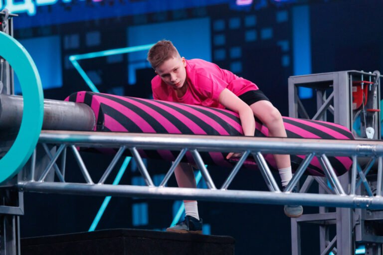 Юный спортсмен из Благовещенска покоряет шоу 'Суперниндзя. Дети'