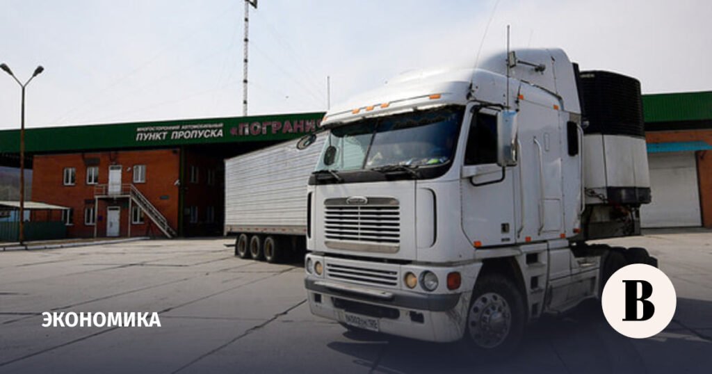 Кабмин РФ одобрил меры по борьбе с серым импортом