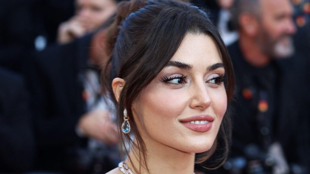 Ханде Эрчел вызвана в суд по делу о наркотиках в Турции