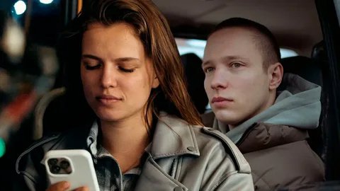 «Ландыши» vs «Аутсорс»: россияне спорят о лучшем сериале 2025 года