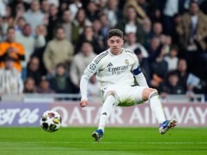 Лига чемпионов: Вальверде и Хвича делают ночь