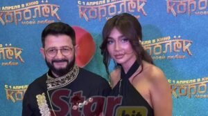 Михаил Галустян и его новая девушка Лилия на премьере «Королька моей любви»